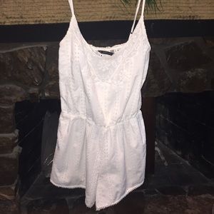 White eyelet romper excellent condition