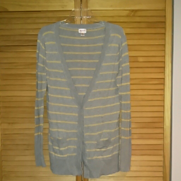 Light Weight Cardigan - Picture 1 of 3