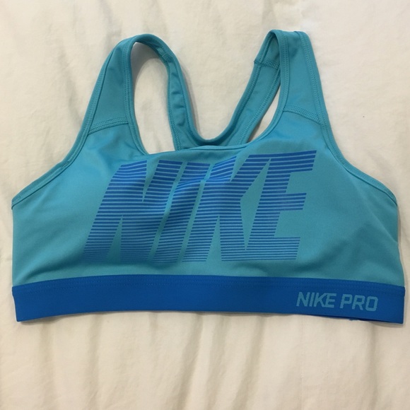 Nike Tops - Nike sportbra (blue)