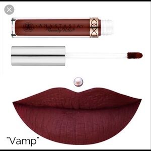 Vamp Anastasia matte