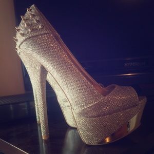 Champagne/Gold Glitter studded heels