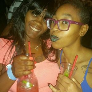 Meet your Posher, Maya