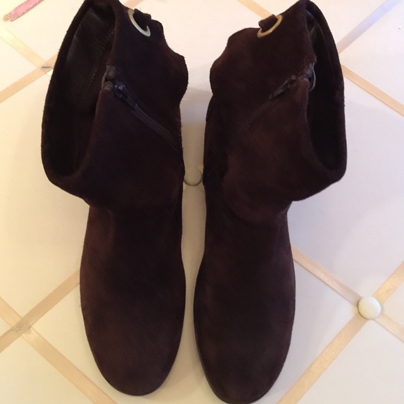 Aerosoles brown suede booties