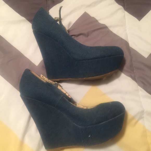 Shoes - Picture 2 of 2