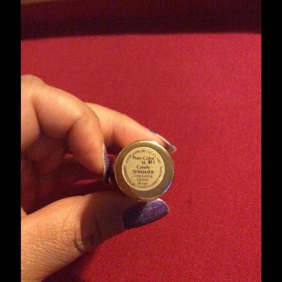 Lipstick - Picture 2 of 4