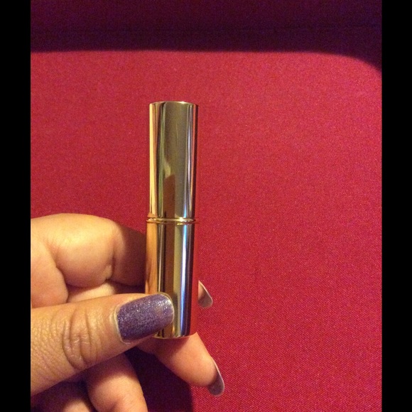 Lipstick - Picture 4 of 4