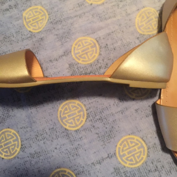 Sandals - Picture 3 of 3