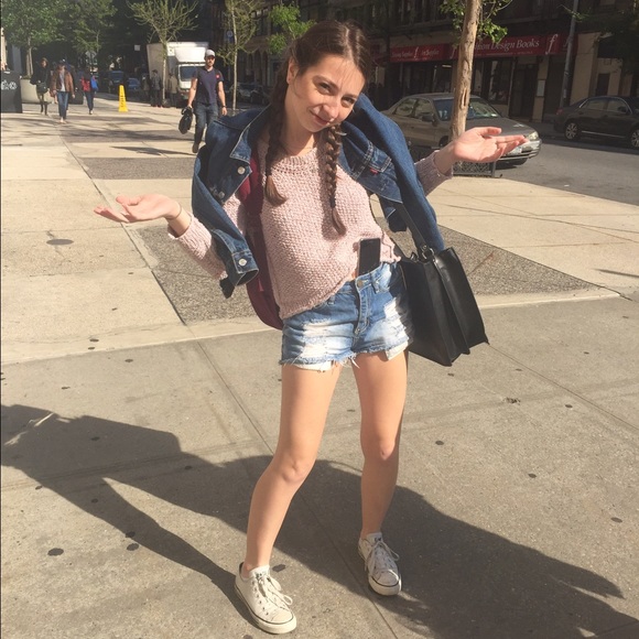 Meet your Posher! - Picture 2 of 3