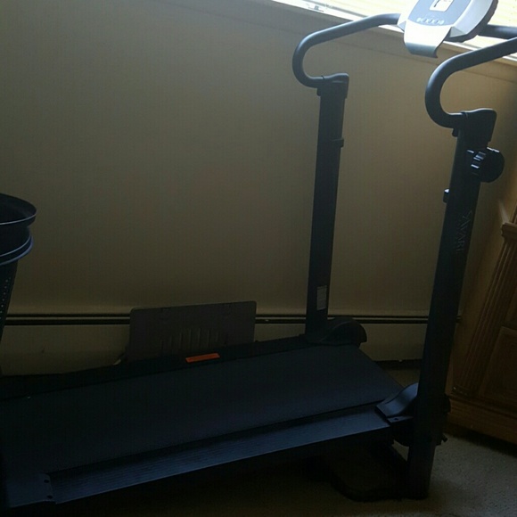 Apartment sized treadmill - Picture 1 of 1