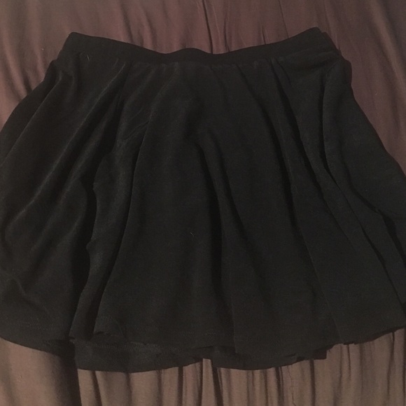 Skirt - Picture 1 of 2