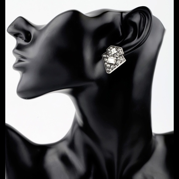 • SALE • Fashionable Triangular Stud Earrings • - Picture 2 of 3