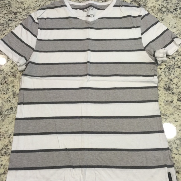 Empyre shirt. Size XL