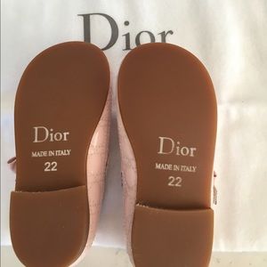 chaussure baby dior