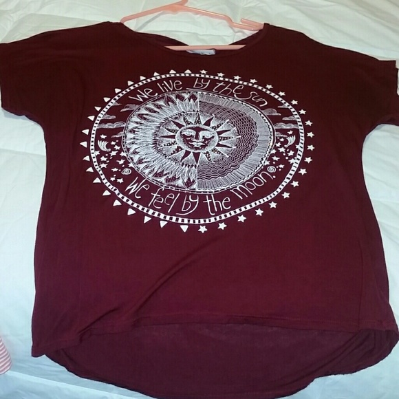Super cute burgundy shirt!