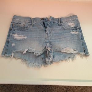 Jean shorts, light wash