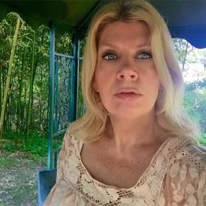 Meet your Posher, Sharon