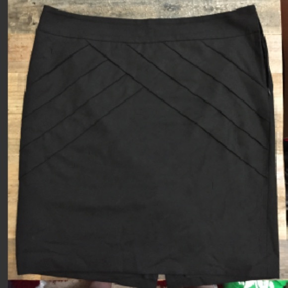 Limited Black Pencil Skirt - EUC