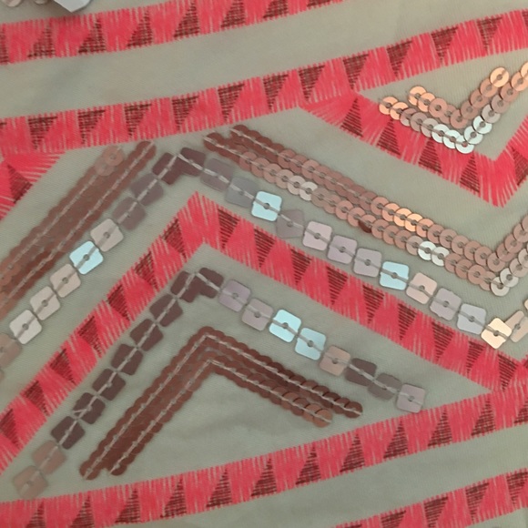 Never worn skirt - Picture 2 of 3