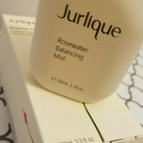 Jurlique Rosewater Balancing Mist - Picture 3 of 3