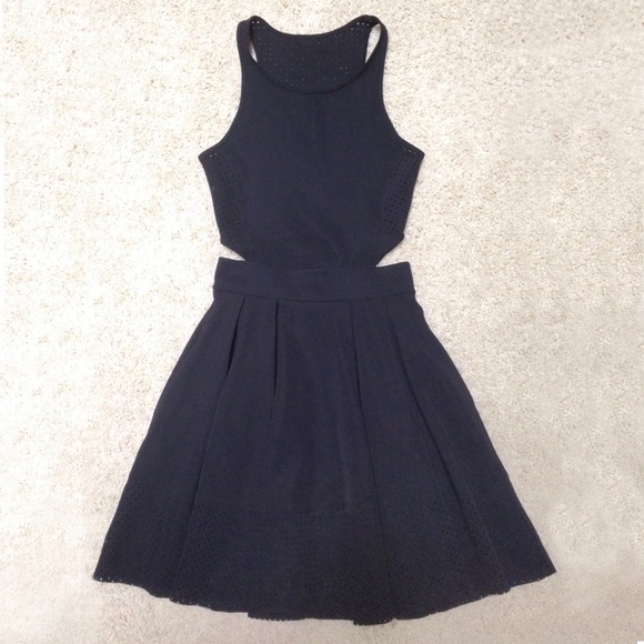 ❌Lululemon Away Dress, Black- Size 2