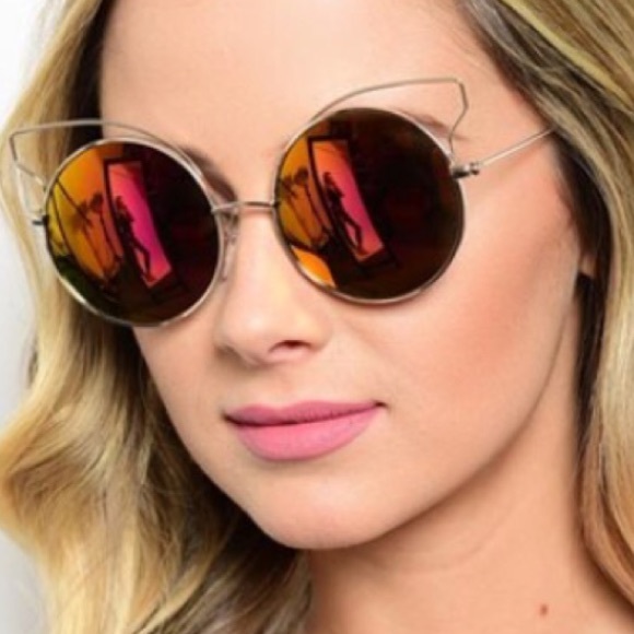 Final sale🍾👠 - Picture 2 of 3