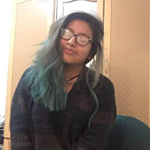 Meet your Posher, Gabriela