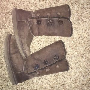 UGG BOOTS