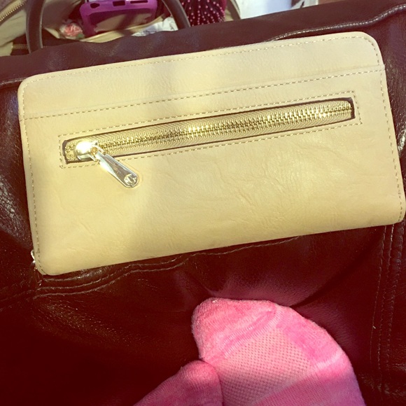 Nude Wallet