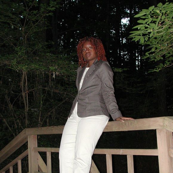 Meet your Posher, Romaine - Picture 1 of 1