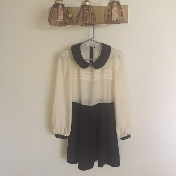 Pilgrim Dress - Picture 1 of 3