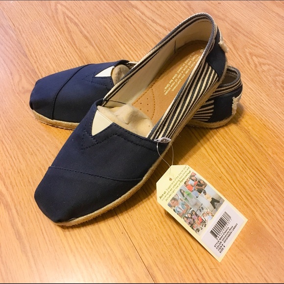 NIB University Navy Classics TOMS - Discontinued!