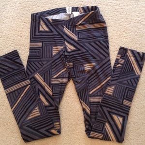 NEW LISTING! Geometric Leggings