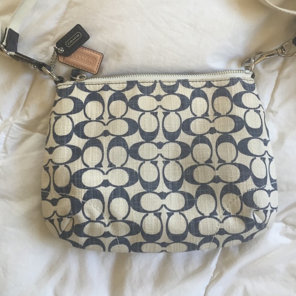 Coach purse - Picture 2 of 4