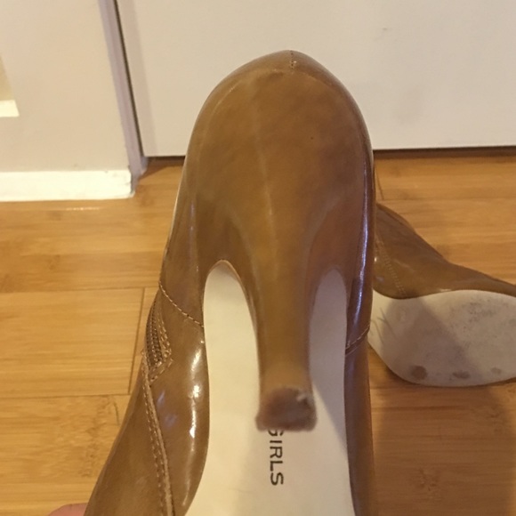 BCBGirls patent tan bootlets! - Picture 4 of 4