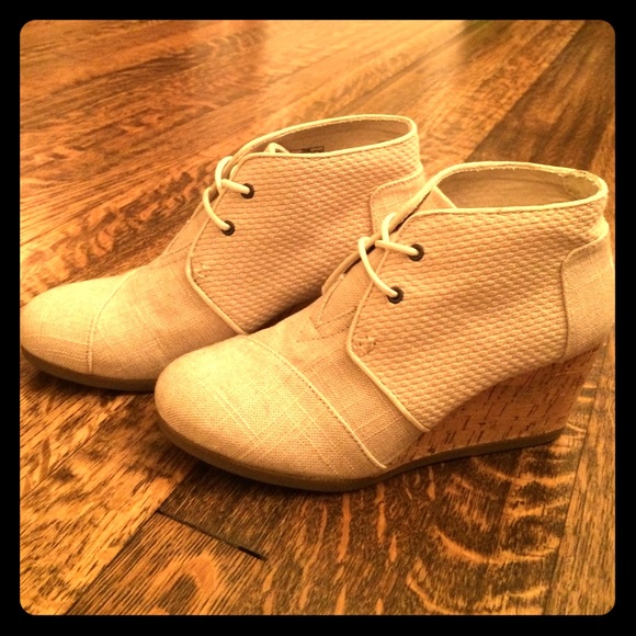 TOMS canvas wedges