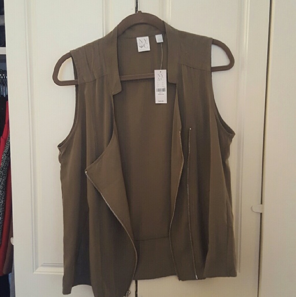 NWT NY&CO olive vest