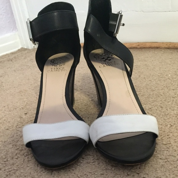 Vince Camuto small wedge heel
