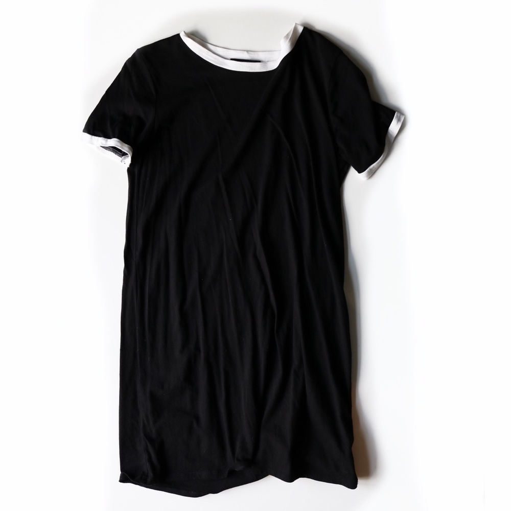 SALE Forever 21 Basic Dress - Picture 2 of 3