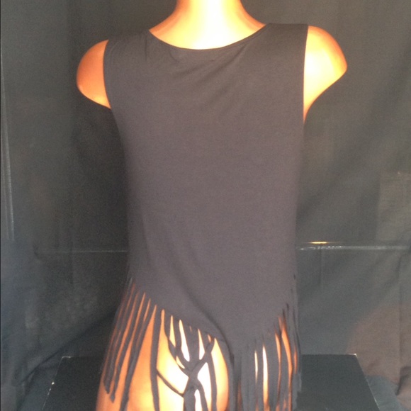 Fringe  muscle tank - Picture 3 of 3