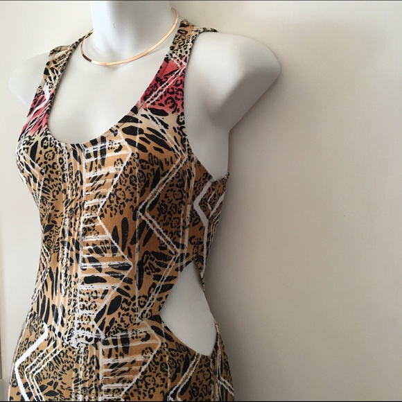 Bebe Maxi Dress - Picture 2 of 3