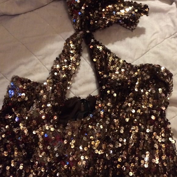 Gold sequin party dress - Picture 3 of 4