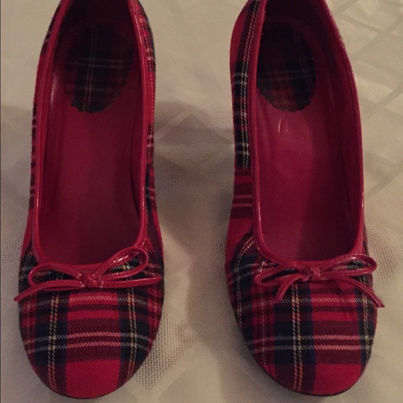 Chinese Laundry Heels EUC