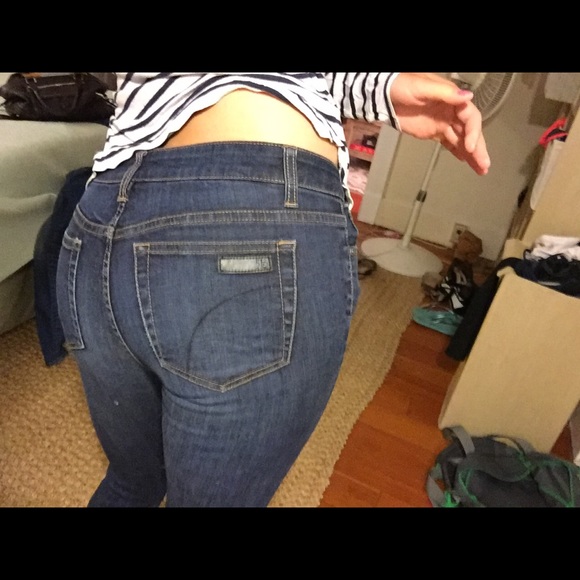 Joe's skinny jeans in dark wash - Picture 4 of 4