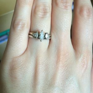 Diamond wedding ring set size 7