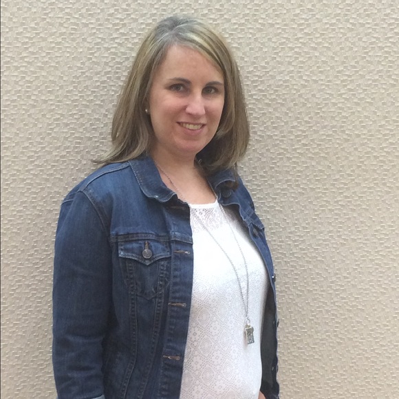 Meet your Posher, Stephanie