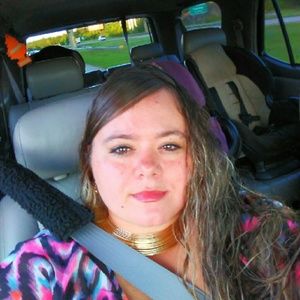 Meet your Posher, Deonna