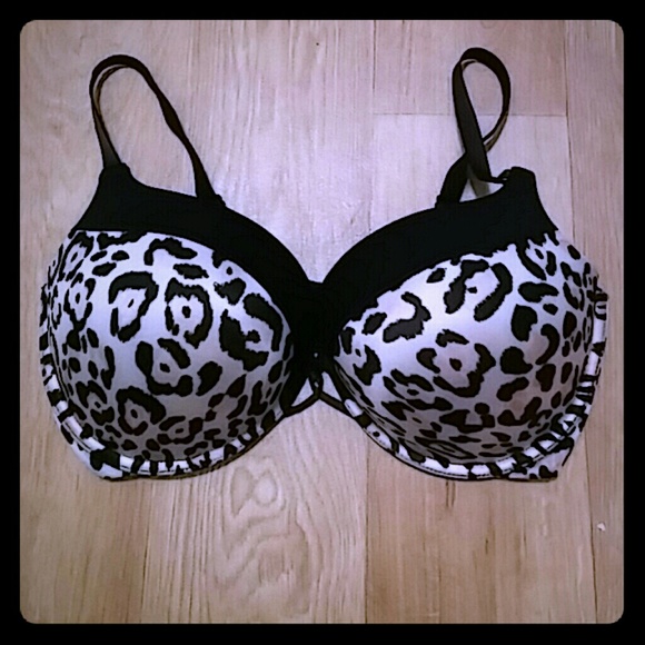 Victoria's secret bombshell bra