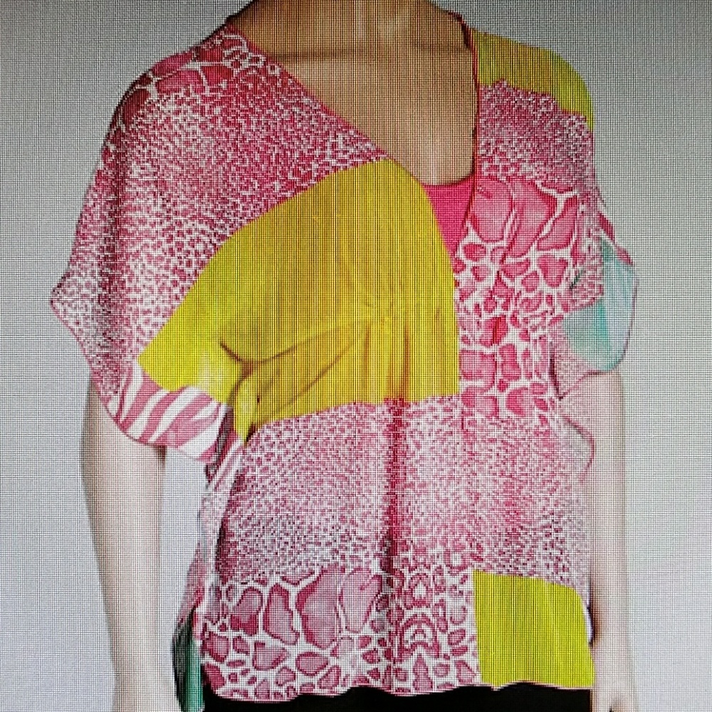SALE 2/$15 - Beautiful and flowy Tunic top w/tank sz 1X