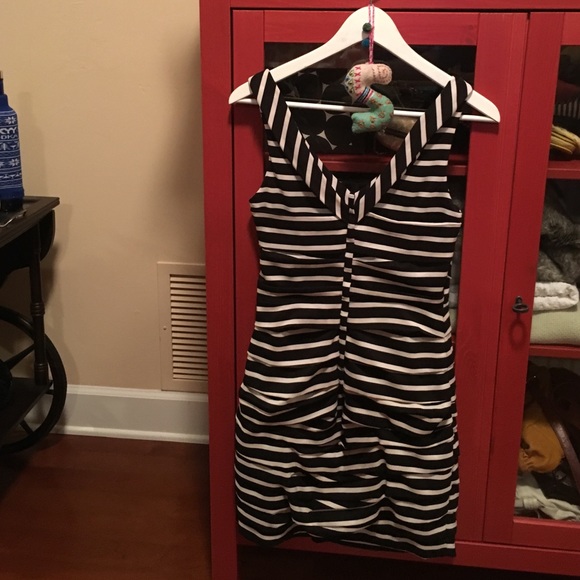 Express black and white striped dress - Picture 2 of 3