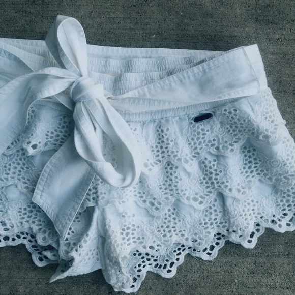 Hollister Pants - Hollister Lace Shorts